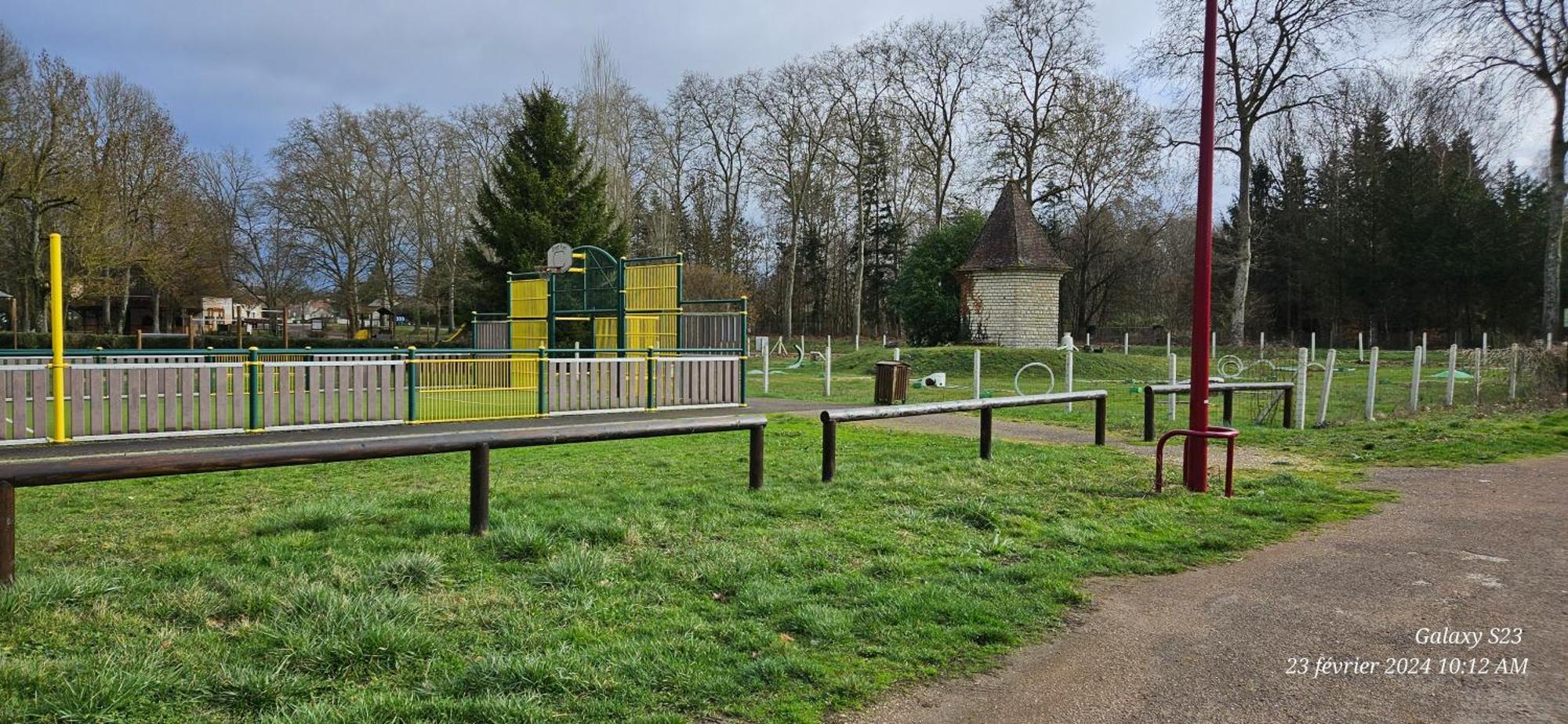 Pavillon Avec Jardin Clos Au Bord De L'Yonne Coulanges-sur-Yonne Exteriér fotografie