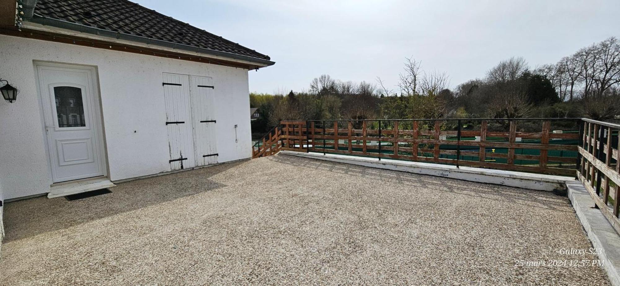 Pavillon Avec Jardin Clos Au Bord De L'Yonne Coulanges-sur-Yonne Exteriér fotografie